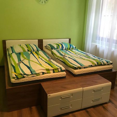 Krusne Hory - Klinovec 2 Km- Jachymov 2-4 Osoby公寓 外观 照片